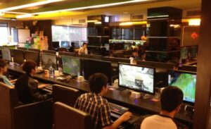 Интернет-кафе по-американски Интернет-кафе по-американски