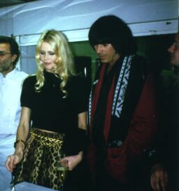 Клаудия Шиффер и Дидье Маруани Клаудия Шиффер и Дидье Маруани