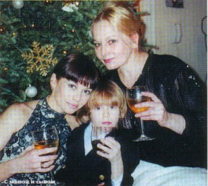 Елена Корикова с сыном и мамой Елена Корикова с сыном и мамой