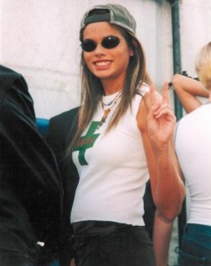 Певица Ариана Певица Ариана