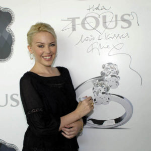 Автограф певицы Кайли Миноуг Автограф певицы Кайли Миноуг