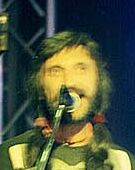 Музыкант Владислав Петровский (Цветы) Музыкант Владислав Петровский (Цветы)