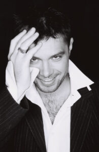 Певец и композитор Вадим Азарх Певец и композитор Вадим Азарх