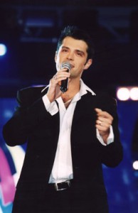 Певец и композитор Вадим Азарх Певец и композитор Вадим Азарх