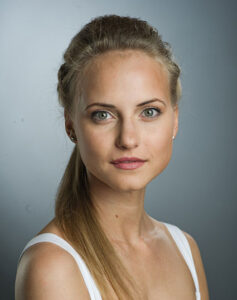 Актриса Анна Бегунова Актриса Анна Бегунова, Шоу Ледниковый период, Юла, Волшебный чуланчик, фея Динь-Динь