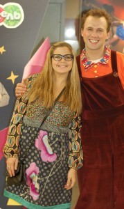 Актриса Ирина Пегова и актер Ричард Бондарев Актриса Ирина Пегова, Актер театра и кино Ричард Бондарев, детский телеканал "Карусель", телепередача Волшебный Чуланчик, Бериляка учится читать, здоровый образ жизни, здоровье