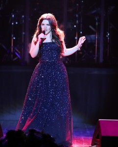 Певица Дина Гарипова Певица Дина Гарипова