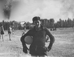 Сергей Захаров - футбольный вратарь Сергей Захаров - футбольный вратарь