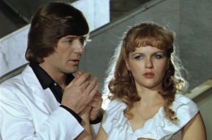 Александр Абдулов и Александра Яковлева в фильме «Чародеи» Александр Абдулов и Александра Яковлева в фильме «Чародеи»