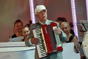 Раймонд Паулс Раймонд Паулс