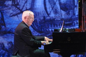 Раймонд Паулс Раймонд Паулс