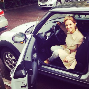 Наталья Русинова за рулем Наталья Русинова, автомобиль, водит машину