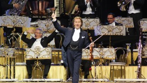 Дирижёр-скрипач Андрэ Рьё Дирижёр-скрипач Андрэ Рьё