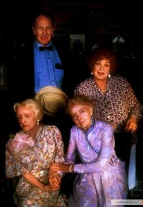 Кадр из фильма «Августовские киты» Кадр из фильма «Августовские киты»