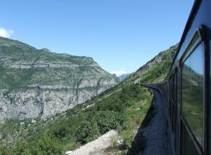 Поезд Поезд
