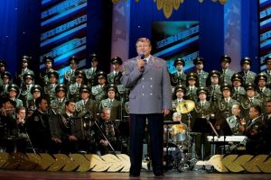 Народный артист России, генерал-майор, профессор Виктор Елисеев. Народный артист России, генерал-майор, профессор Виктор Елисеев.