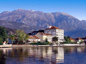 Тиват Тиват