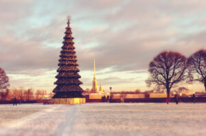 Новогодняя ёлка в Петербурге на стрелке Васильевского острова. Новогодняя ёлка в Петербурге на стрелке Васильевского острова.