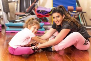 Певица Жасмин с дочкой Маргаритой, занятия спортом. Певица Жасмин с дочкой Маргаритой, занятия спортом, интервью