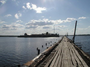 Кадр из фильма "Калина красная" Кадр из фильма "Калина красная"