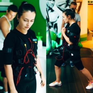 Эльмира Калимуллина в костюме для интенсивной тренировки Эльмира Калимуллина в костюме для интенсивной тренировки