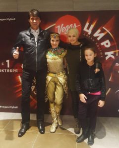 Дарья Костюк и Катя Лель с семьёй Дарья Костюк и Катя Лель с семьёй, Игорь Кузнецов, муж Кати Лель, дочь Эмилия