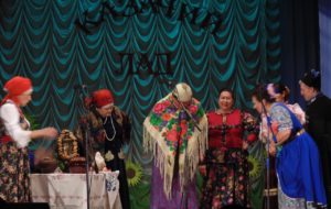 Народный ансамбль казачьей песни «Горячеводские казаки» под руководством Мартыненко В.В., Лауреаты фестиваля «Казачьей песни», обряд «Сватовство». Народный ансамбль казачьей песни «Горячеводские казаки» под руководством Мартыненко В.В., Лауреаты фестиваля «Казачьей песни», обряд «Сватовство».