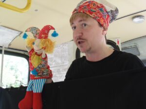 Игорь Дробышев Игорь Дробышев - актёр, режиссёр Северо-Кавказской Государственной филармонии.