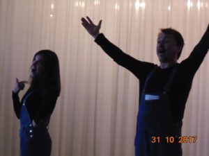 "Лестница в небо". Игорь Дробышев и Олеся Суслова. Никого не узнаете в этом кадре? "Лестница в небо". Игорь Дробышев и Олеся Суслова. Никого не узнаете в этом кадре?