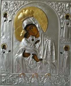 Почаевская икона Божьей Матери. Серебряно-золотой оклад был привезен из Почаева замечательной художницей и прекрасным человеком Кобзаревой Татьяной. Почаевская икона Божьей Матери. Серебряно-золотой оклад был привезен из Почаева замечательной художницей и прекрасным человеком Кобзаревой Татьяной.