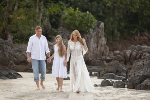 Певица Варвара с мужем и дочкой. Певица Варвара с мужем и дочкой.