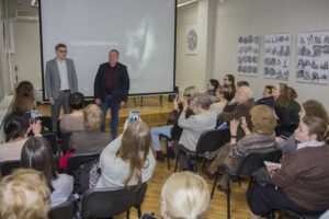 Тележурналист, сценарист Максим Васюнов и продюсер Сергей Трубицин. На премьере фильма “Чехов Интерстеллар”. Тележурналист, сценарист Максим Васюнов и продюсер Сергей Трубицин. На премьере фильма “Чехов Интерстеллар”.