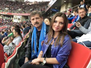 Ольга Паршина Ольга Паршина на футбольном стадионе