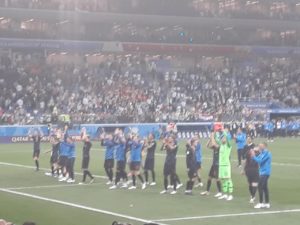 Сборная Хорватии благодарит болельщиков после матча. Фото Михаила Семёнова. Сборная Хорватии благодарит болельщиков после матча. Фото Михаила Семёнова.