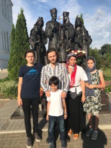 Семья Джексонов в Дивеевском монастыре. Семья Джексонов в Дивеевском монастыре.