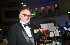 Композитор Геннадий Гладков Композитор Геннадий Гладков