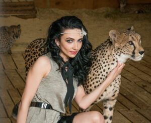 Дарья Костюк - известная цирковая артистка.