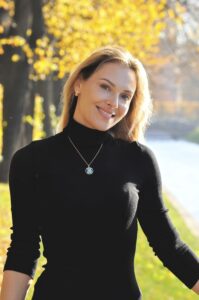 Актриса Ольга Фадеева Актриса Ольга Фадеева, иностранный язык