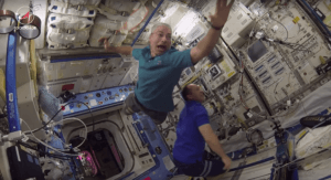 Бадминтон на МКС Бадминтон на МКС