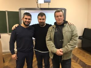 Вадим Грачев, с участниками лекции по генеалогии. Вадим Грачев, с участниками лекции по генеалогии.