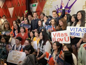 Певец Витас в Китае Певец Витас в Китае