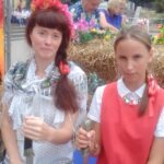 А это Даша Козычева из Ессентукского Терского общества дала мне шашку подержать. А это Даша Козычева из Ессентукского Терского общества дала мне шашку подержать.