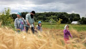 Александр и Кристина Шульгины с детьми. Александр и Кристина Шульгины с детьми.