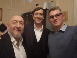 Максим Васюнов за кулисами.