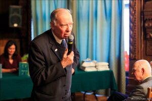 Профессор Холшевников