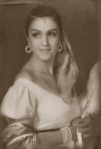 Актриса Ирина Карташёва Актриса Ирина Карташёва