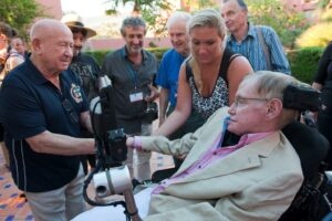 Алексей Леонов и Стивен Хокинг Алексей Леонов и Стивен Хокинг