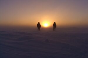 Героям антарктических Походов посвящается:  «Долгая дорога на Крайний Юг»…