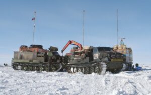 Ремонт во время Похода. Антарктида. Ремонт во время Похода.