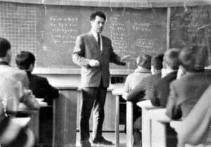 Профессор и студенты Профессор и студенты